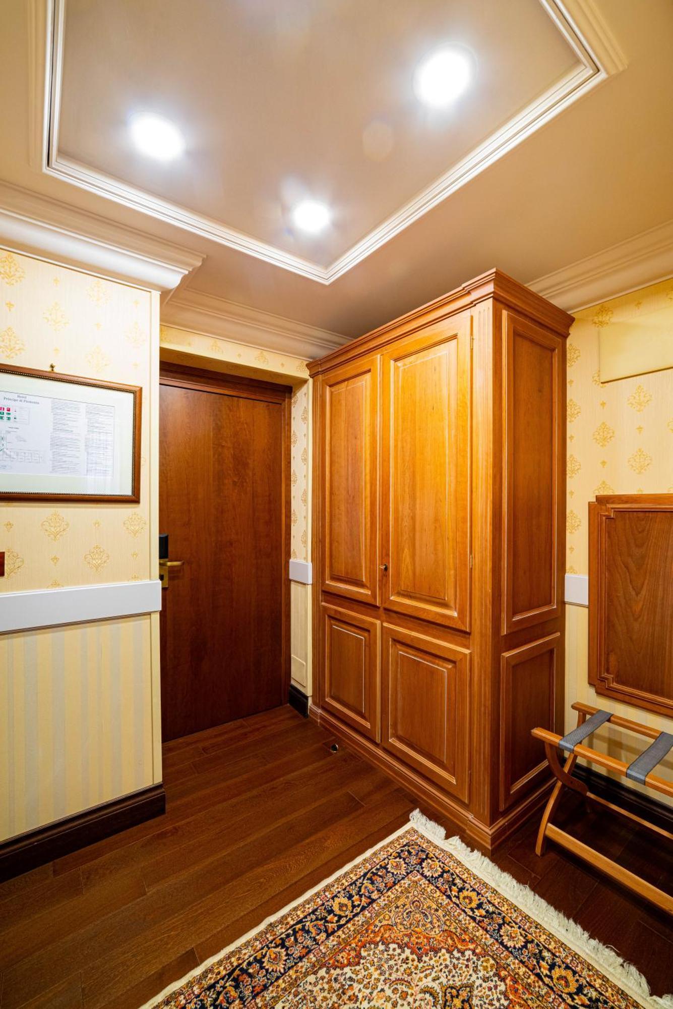 Phi Hotel Principe Кунео Екстер'єр фото