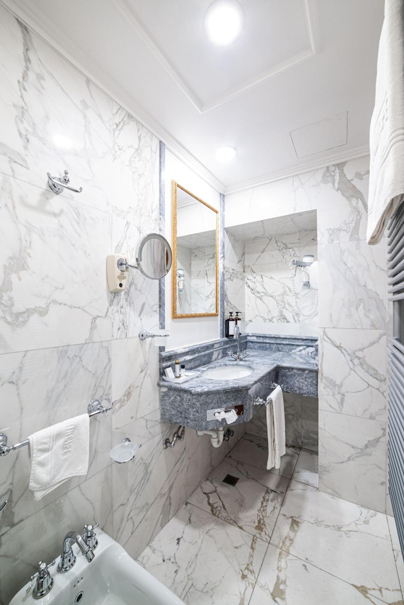 Phi Hotel Principe Кунео Екстер'єр фото
