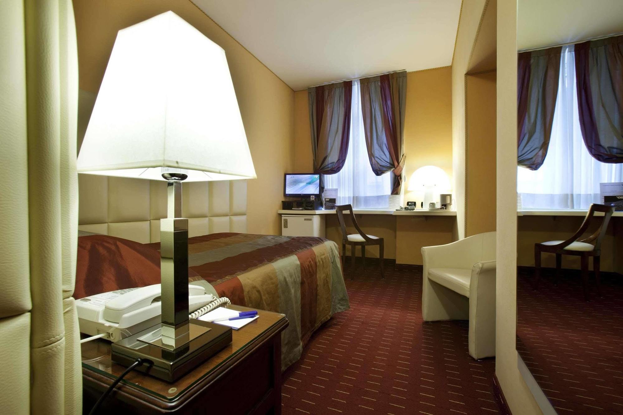 Phi Hotel Principe Кунео Екстер'єр фото