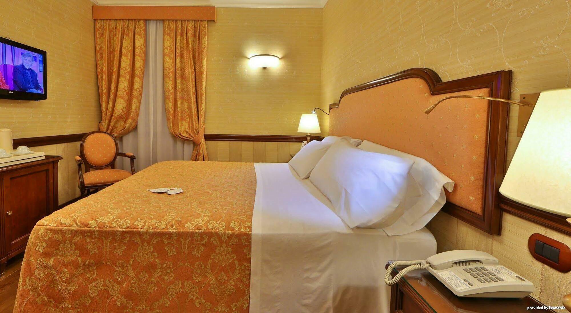 Phi Hotel Principe Кунео Екстер'єр фото